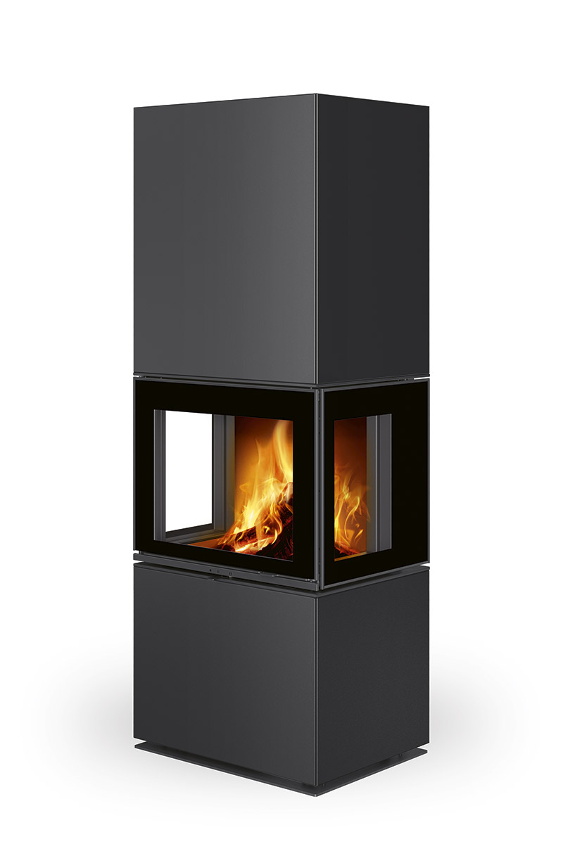 Romotop Lera C GH vysoké dizajnové trojstanné krbové kachle s plechovým obkladom prémiové